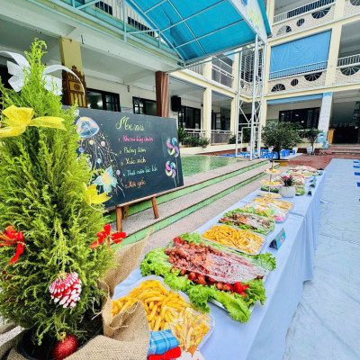TRƯỜNG MẦM NON HÀ CẦU TƯNG BỪNG TỔ CHỨC TIỆC BUFFET CHÀO ĐÓN NOEL